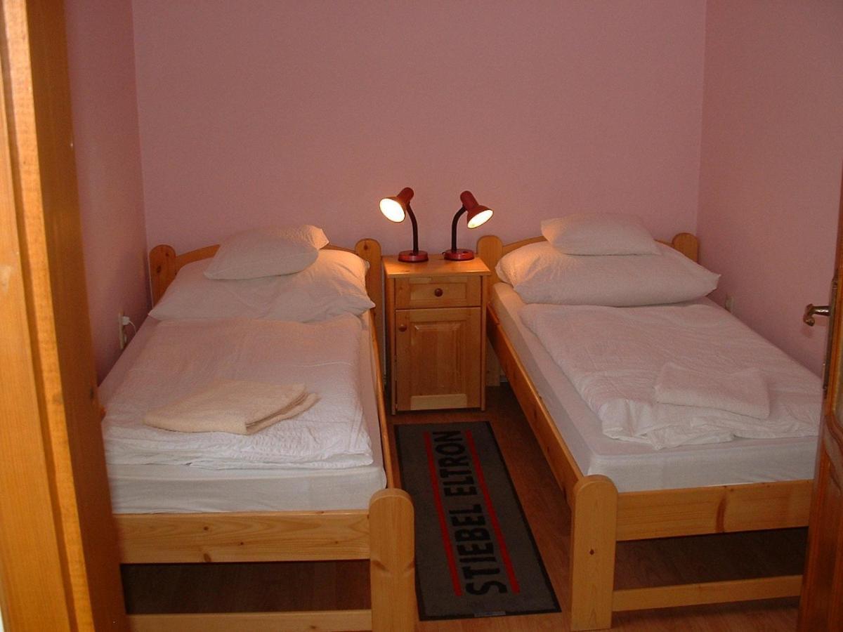 Apartmanhaz Cedrus 8 Zalakaros Kamer foto